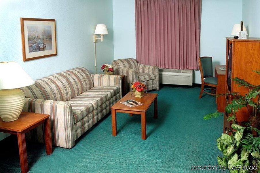 Quality Suites Fort Myers Airport I-75 Exteriér fotografie
